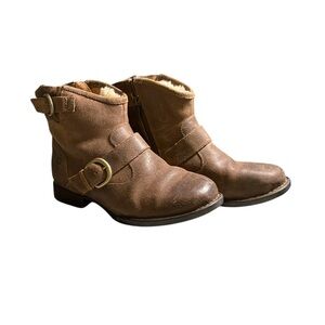 Born Shea Antracite Ankle Boots Genuine Shearling/Leather Buckle Side Zip 7